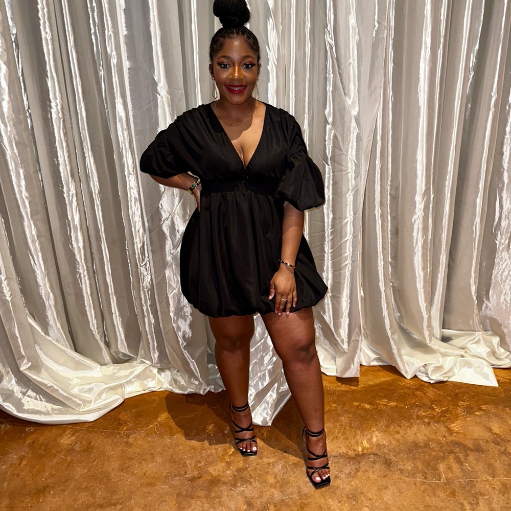 Short Deep Plunge Bubble Deess